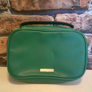 Bobbi Brown Pebbled Leather Green Zip Around Makeup Travel Case